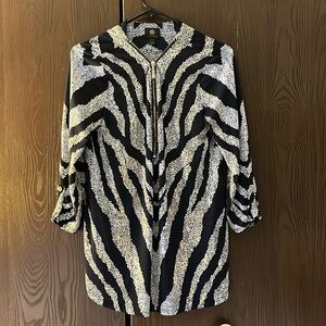 JM Collection 3/4 sleeved black and white top with gold dots. Size Small